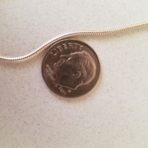 Solid 925 Sterling Silver 1.5mm 16" Snake Chain Spring Lock Clasp Necklace - Picture 5 of 6